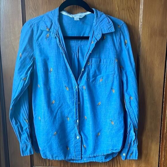 Old Navy Tops - Old Navy “The Classic Shirt” Button-Up Shirt Chambray with Printed Parrots